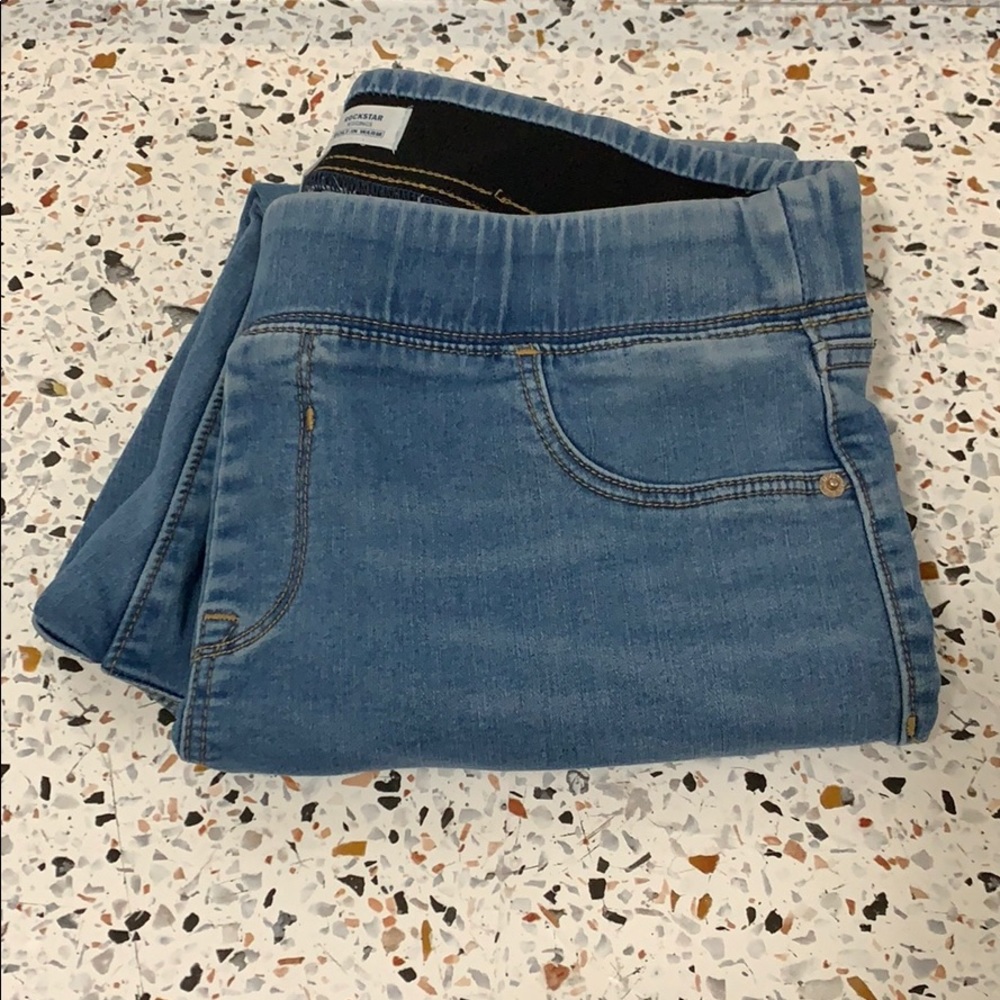 Old Navy Rockstar Pull on Jeans